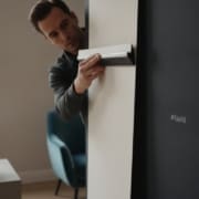 Vliesbehang aanbrengen: een praktische gids voor een vlekkeloos resultaat – Hero Image Vliesbehang aanbrengen: een praktische gids voor een vlekkeloos resultaat